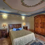Willa Palazzo Rosadi By Posarellivillas *