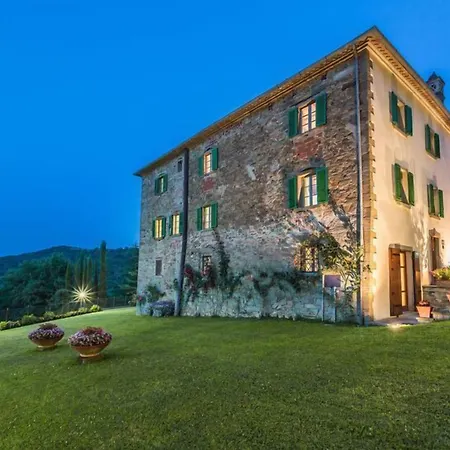 Villa Palazzo Rosadi By Posarellivillas