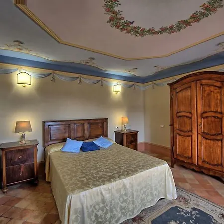 Vila Palazzo Rosadi By Posarellivillas *